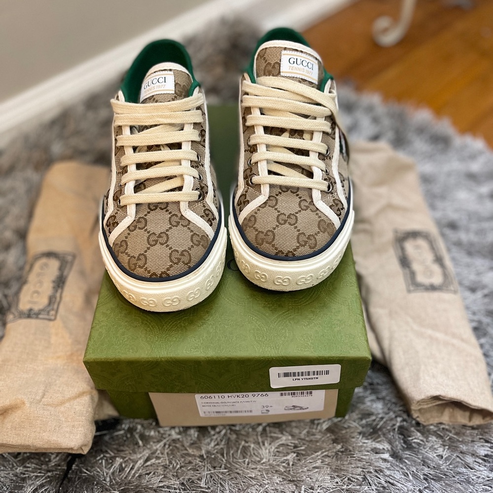 Gucci tennis sneakers